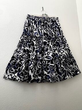 Mlle Gabrielle Navy Blue and White Floral Skirt